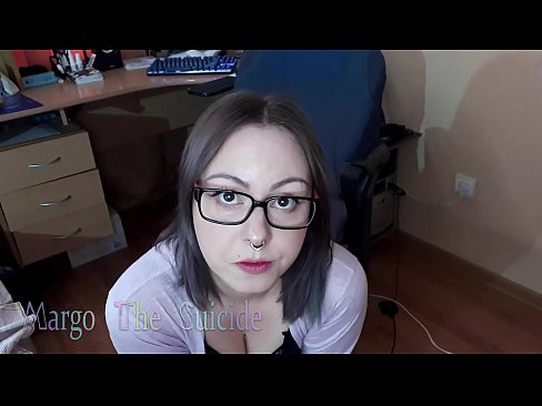 ❤️ 戴眼鏡的性感女孩在鏡頭前深吸假陽具 色情視頻 在色情 zh-tw.wassell.ru